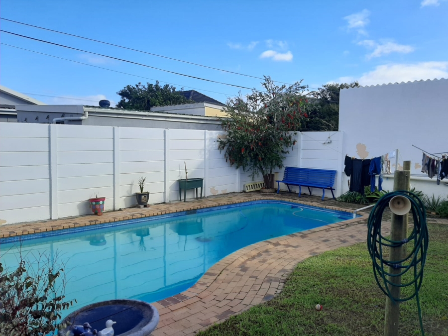 4 Bedroom Property for Sale in Fish Hoek Western Cape